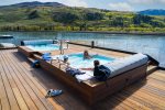 Hot tubs on Private Lake Everist